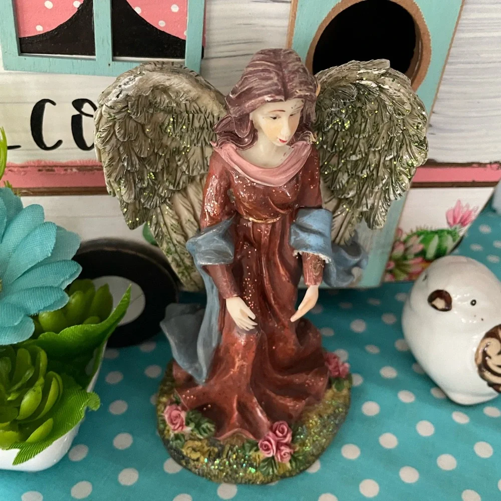 Elegant Angel Figurine with Wings